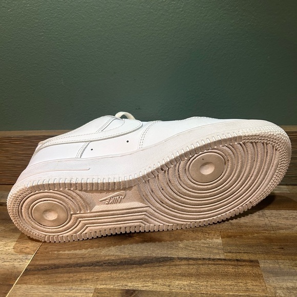 Nike Air Force 1 Low White Sneakers Women’s 7.5 - Picture 8 of 12